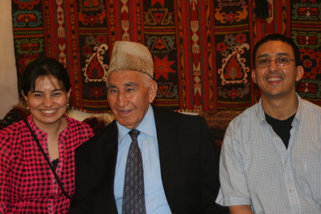 Afghan Carpet Industry Veteran Mohammad Ewaz Badghisi Passes Away at 105