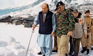 Nawaz Sharif and Pervez Musharraf at Keil sector near Rawlakot on the Line of Control, February 1999 | AFP