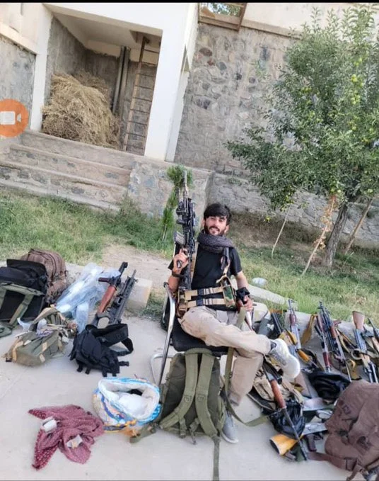 The forces of the Homeland Corps say that in today's attack on Yaftal Payan district, they captured more than forty thousand rifles and a number of other Taliban equipment. 