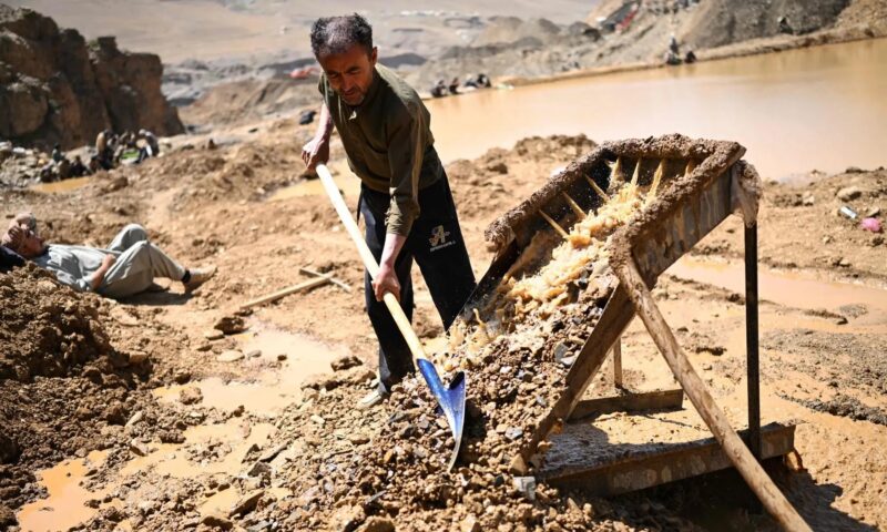 Mountains of Gold, Rivers of Dust: The Fight for Badakhshan